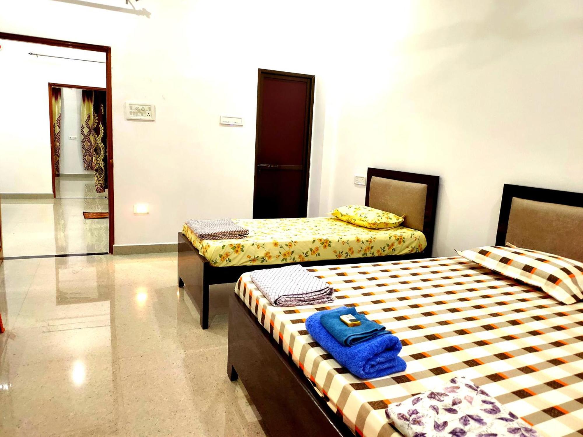 Apartment View Luxury Homes *